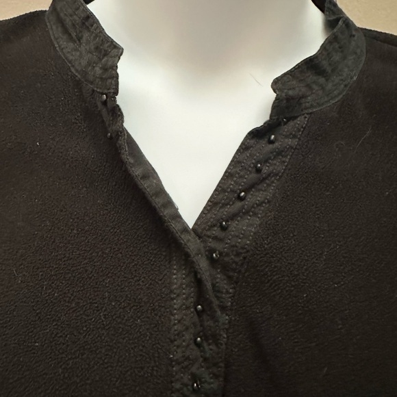Denim & Co Black Fleece 2X Plain Long Sleeve V Neck - Picture 2 of 4